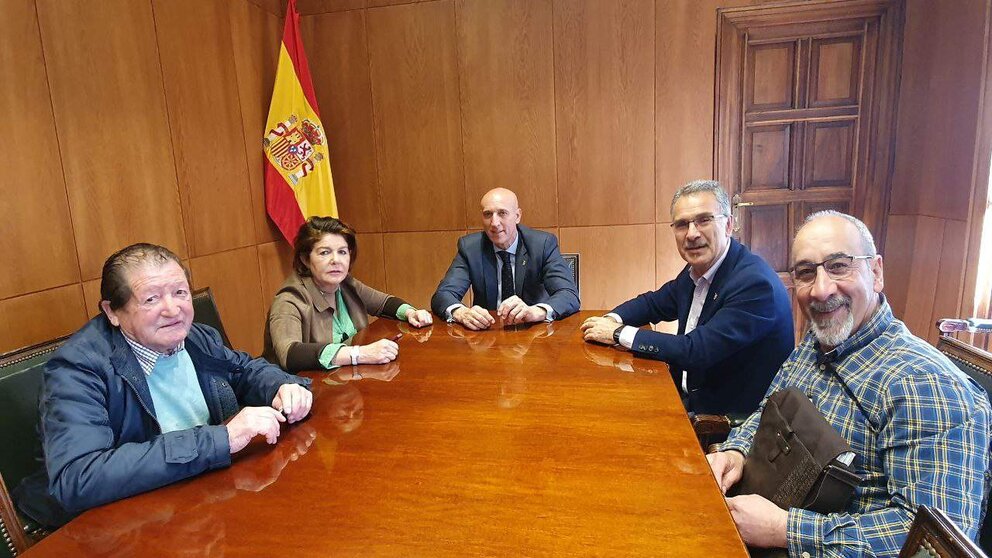 Firma de convenios con Oteruelo y Trobajo del Cerecedo