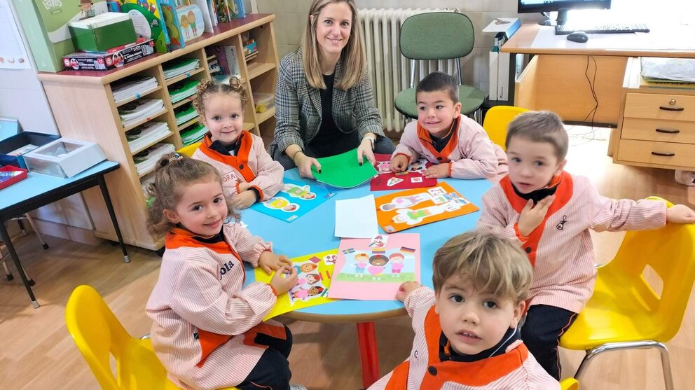 Los alumnos de Infantil DEL el Colegio Divina Pastora de León participan en talleres y actividades conmemorativas del Día Mundial de la Infancia.